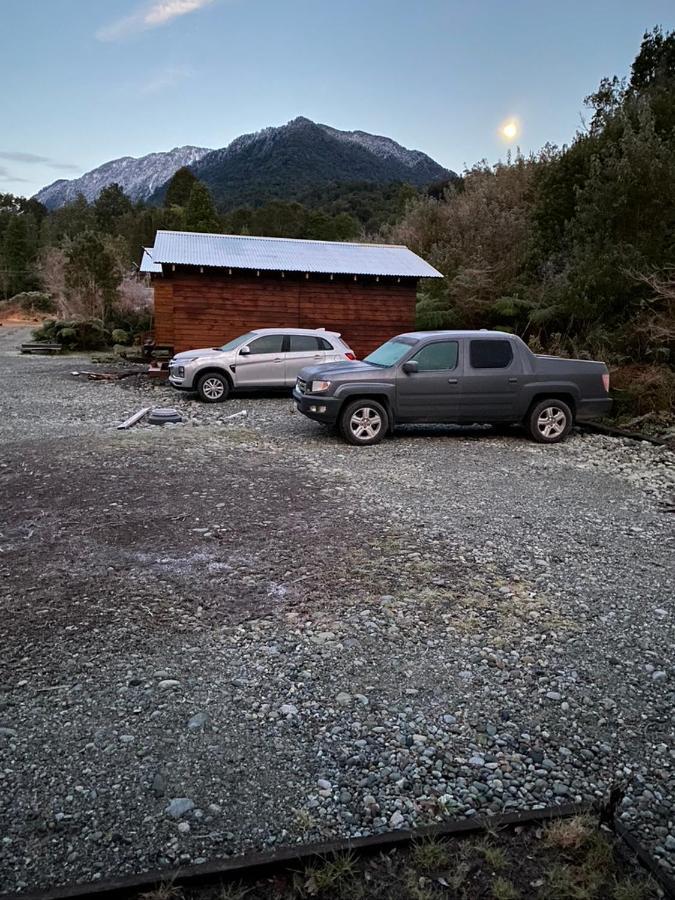 Cabanas & Tinajas Entre Volcanes Hornopirén Exterior foto