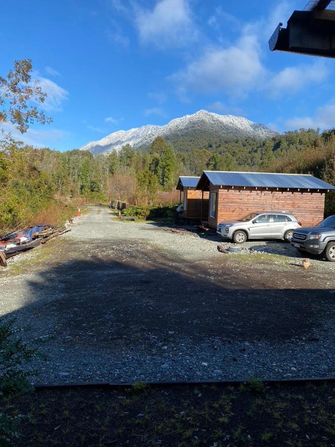 Cabanas & Tinajas Entre Volcanes Hornopirén Exterior foto