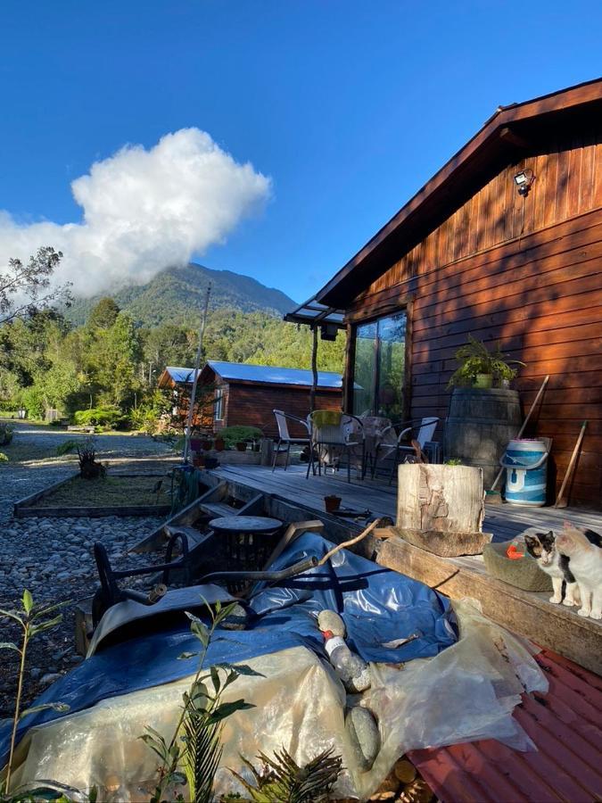 Cabanas & Tinajas Entre Volcanes Hornopirén Exterior foto